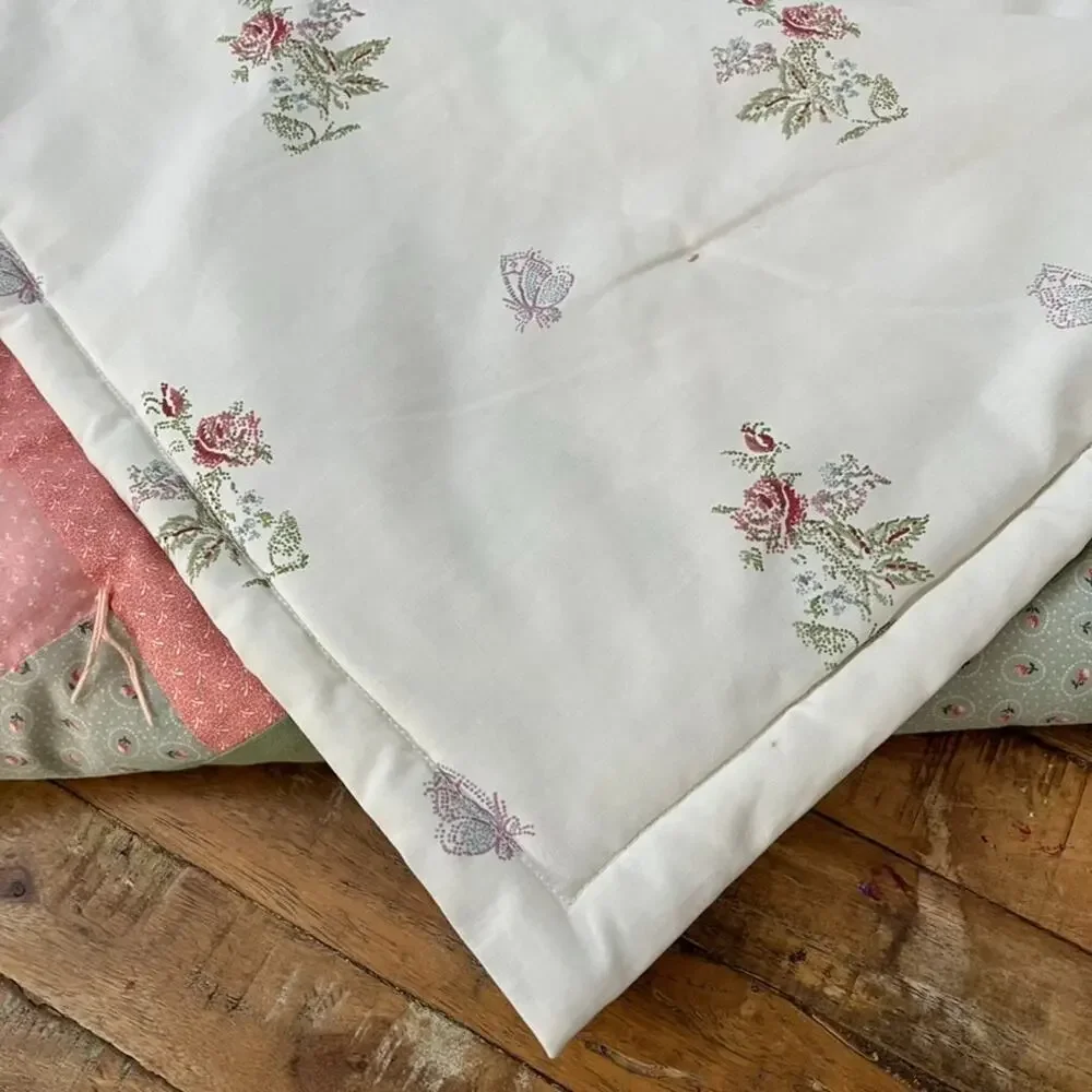 Vintage Quilt Bedspread Block Patchwork Pattern Pink Green 88 x 60